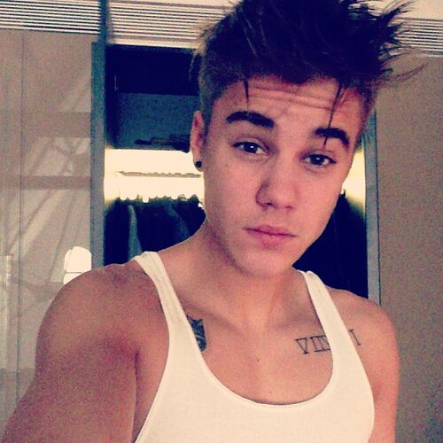 Justin Bieber Posts Instagram Pics Celebrity Undies Wiki Fandom