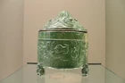 Cernuschi Museum 20060812 053.jpg (3,01 MB) A Han celadon pot with mountain-shaped lid and animal designs