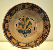 Talavera bowl from the 16th or 17th century