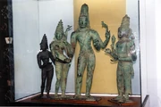 Bronces de la , India, aprox. .