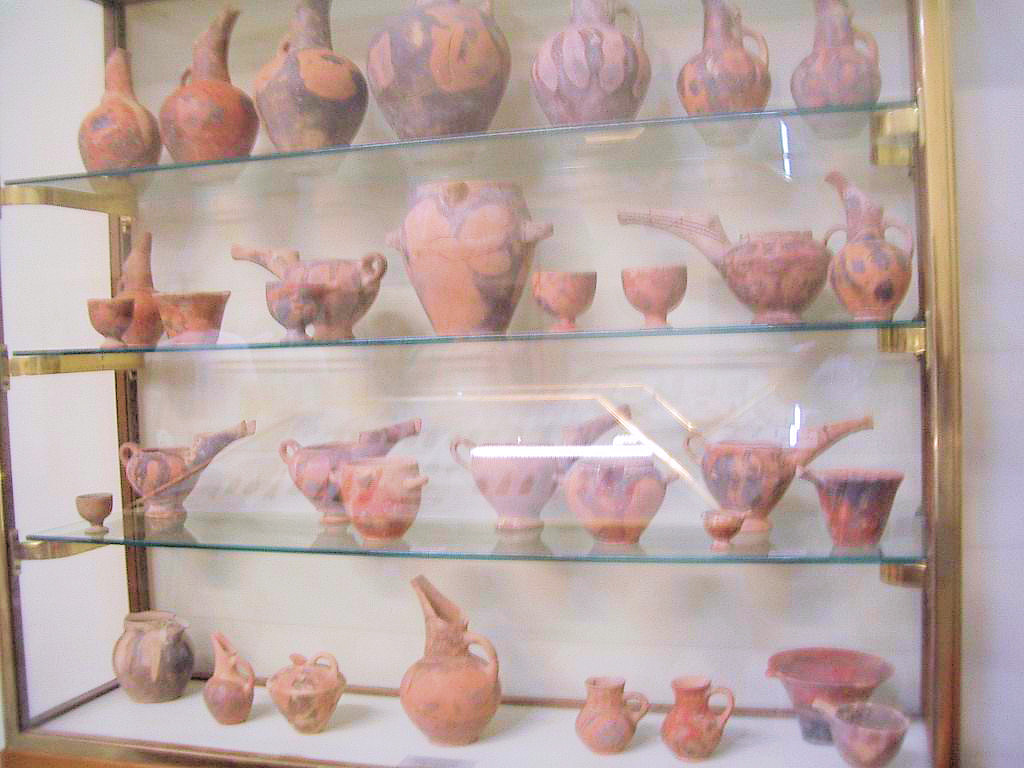 All about Minoan Pottery and Ceramics