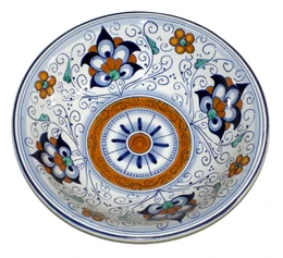 Fine tin-glazed earthenware () in traditional pattern, made in 