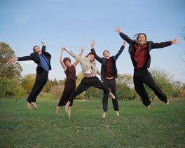 Familyjumping.jpg