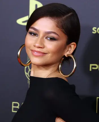 Zendaya | Characters Media Wiki | Fandom