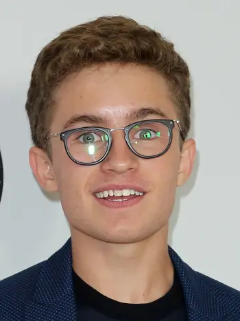 Sean Giambrone | Characters Media Wiki | Fandom