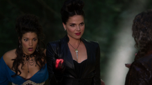 Once Upon A Time - Regina Mills 25 - Lana Parrilla