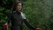 Once Upon A Time - Regina Mills 76 - Lana Parrilla