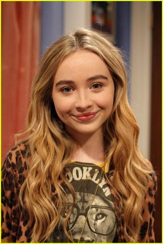 Picture of Maya Hart