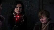 Once Upon A Time - Regina Mills 31 - Lana Parrilla