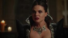 Once Upon A Time - Regina Mills 84 - Lana Parrilla