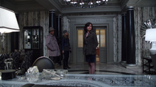 Once Upon A Time - Regina Mills 12 - Lana Parrilla.png