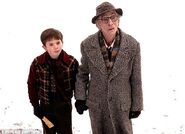 Article-2100886-02F50C010000044D-605 634x460-1-.jpg (71 KB) With Charlie