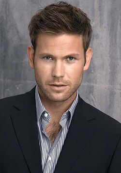 Matthew Davis, Wiki