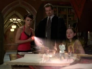 The Ronyx crystal activated.