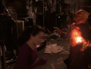 Piper tries to blow up the Manticore.