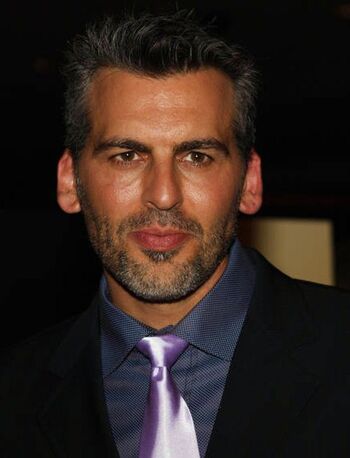 Oded Fehr-DGG-016694