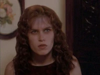 Cynda shapeshift.jpg (16 kB) Синда у току мењања облика