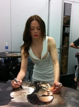 Rmcom1.jpg (41 KB) Signing autographs at Comic Con in San Diego - July 23, 2011