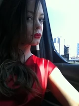 RoseMcGowanTwitterPIc.jpg (65 KB) On her way to fashion week - September 11, 2011