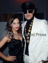 RoseJamesHedges5.jpg (69 KB)