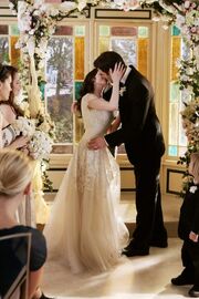 Marry-PaigeHenryKiss.jpg