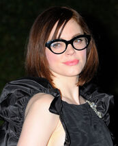 Roseglasses3.jpg (181 KB)