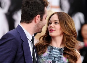 RoseCabaret1.jpg (68 KB)