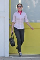 RoseLeavingBTS1.4.jpg (51 KB)