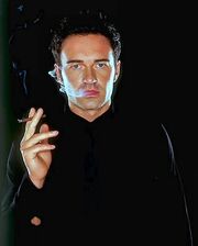 Julian mcmahon 01