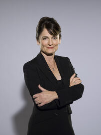 Angela-petrelli-photo