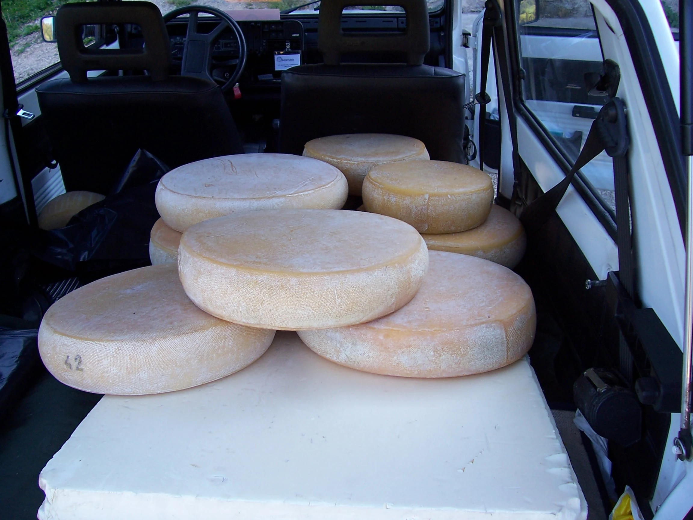 Tombea | WikiCheese | Fandom, image size:2304x1728