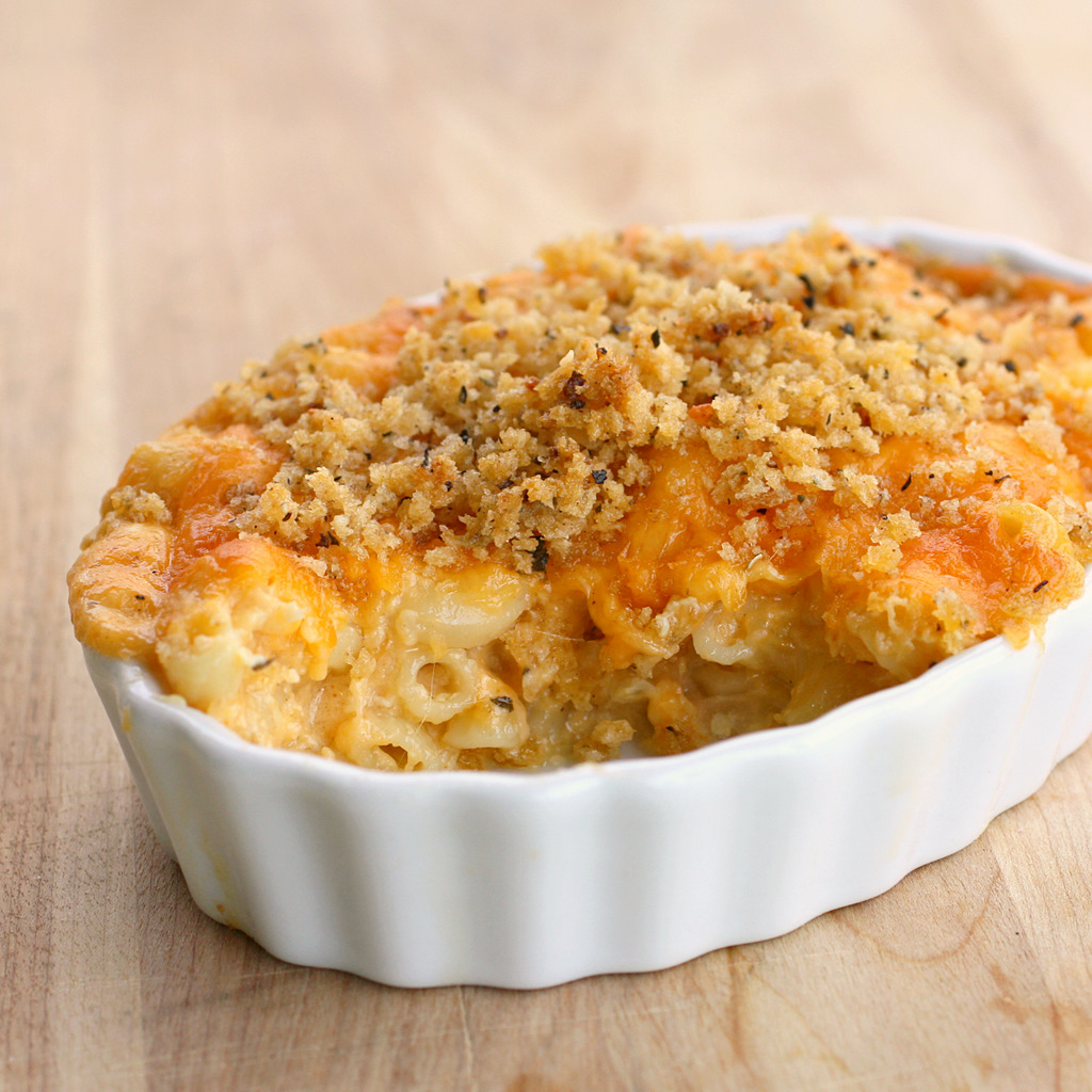 baked macaroni and cheese bread crumbs