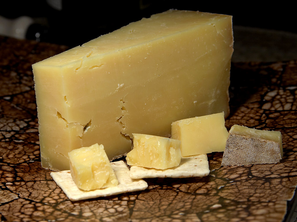 Cheddar cheese - Wikipedia