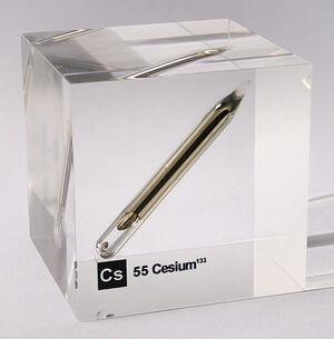 590px-Cesium ampoule in acrylic cube.jpg