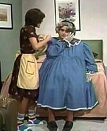 Dona Ramona depois de ter desmaiado.