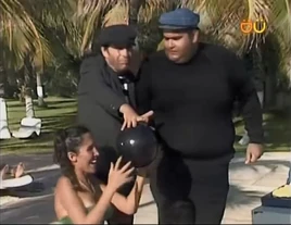 La bola de boliche en la playa (1981)