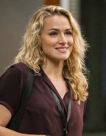 Nina Chase | One Chicago & The FBIs Wiki | Fandom