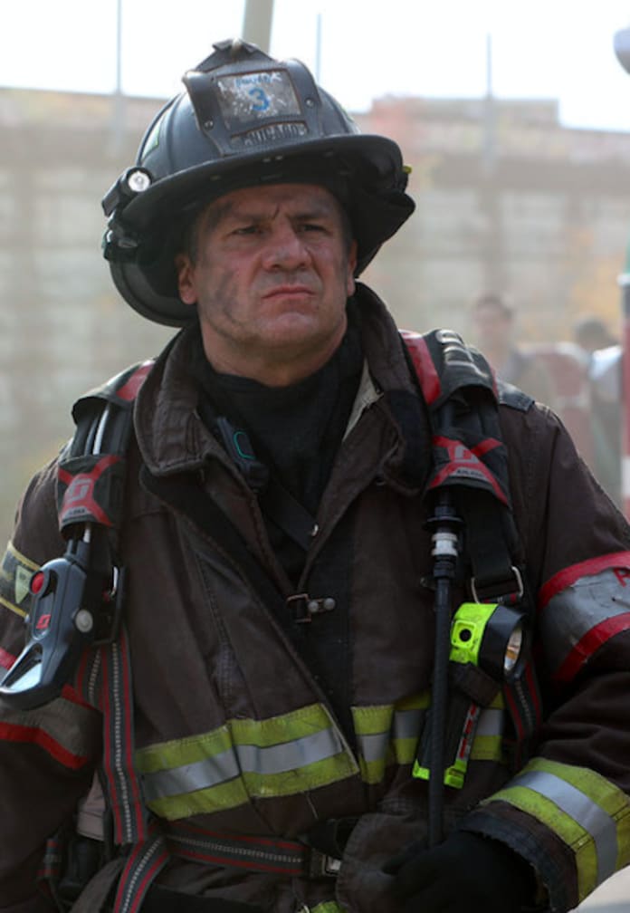 are any of the cast of chicago fire real firefighters