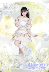 小或Yuko（26年1月公式照2）