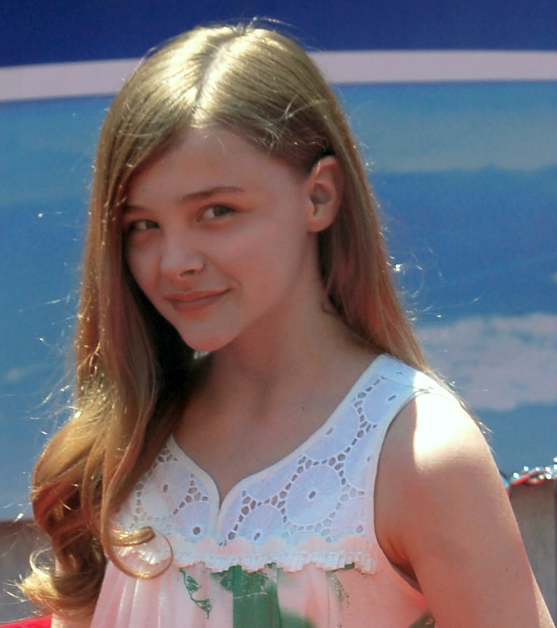 File:Chloë Moretz 3, 2011.jpg - Wikimedia Commons