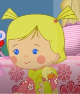 Chloe Real Life Scarf.jpg (57 KB) Lovely Carrot with Chloe around a yellow scarf (Icing Escapades)