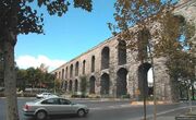 800px-Valens Aqueduct in Istanbul