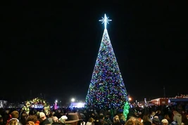 12-03-23-TheOne-XmasTreeLighting