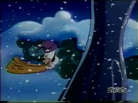 Chomp-Chomp hides bag.jpg (75 KB) While Pac-Man distracts the Ghosts, Chomp-Chomp hides the toys.