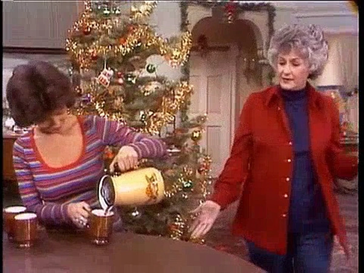 Maude The Christmas Party 