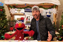 ElmoMarkRobers-Giftmas-E-MR