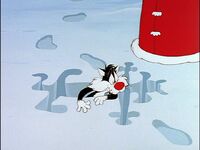 Sylvester serendipitously finds Willie's footprints.