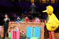 Big Bird in Christmas with the Mormon Tabernacle Choir