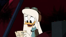 Della Duck in christmas