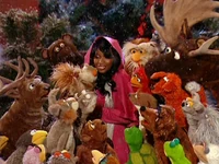 Jennifer Hudson performs "Carol of the Bells".